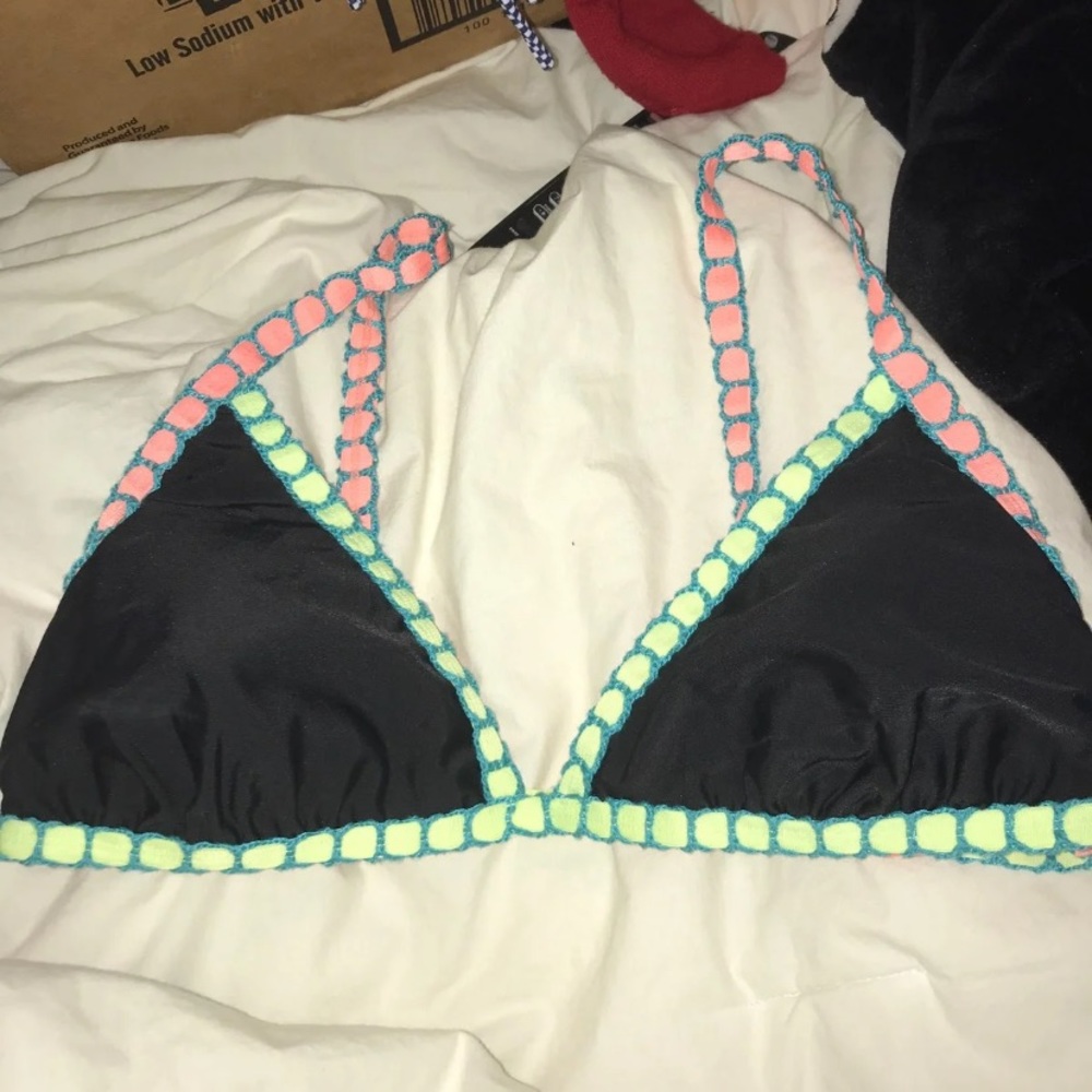 Bikini top